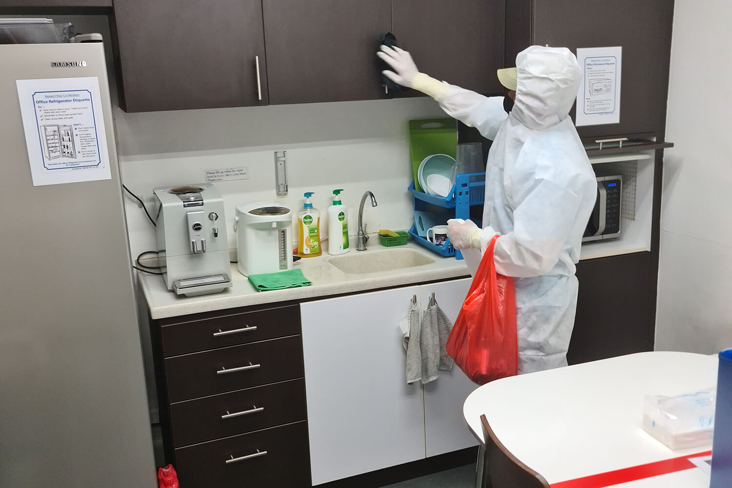 Office cleaning services in Singapore