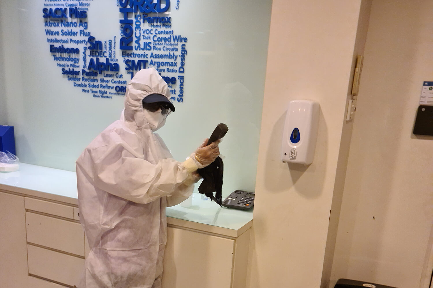 Office cleaning services in Singapore